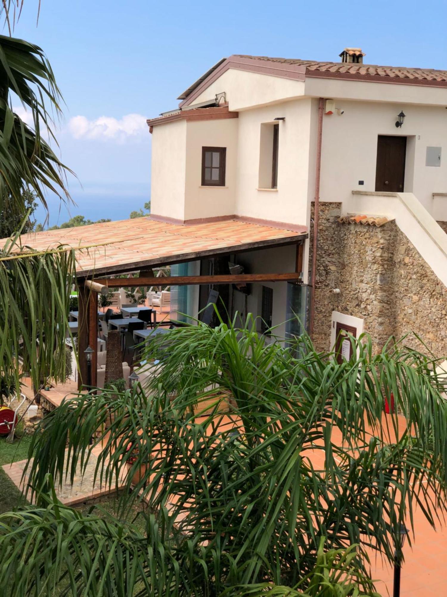 ジッツェリーア Casale Calabria Bed & Breakfast エクステリア 写真