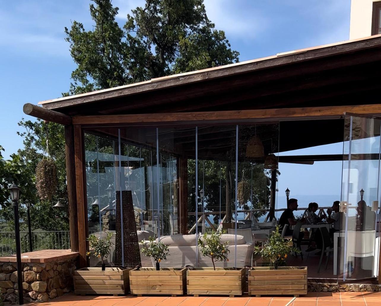 ジッツェリーア Casale Calabria Bed & Breakfast エクステリア 写真