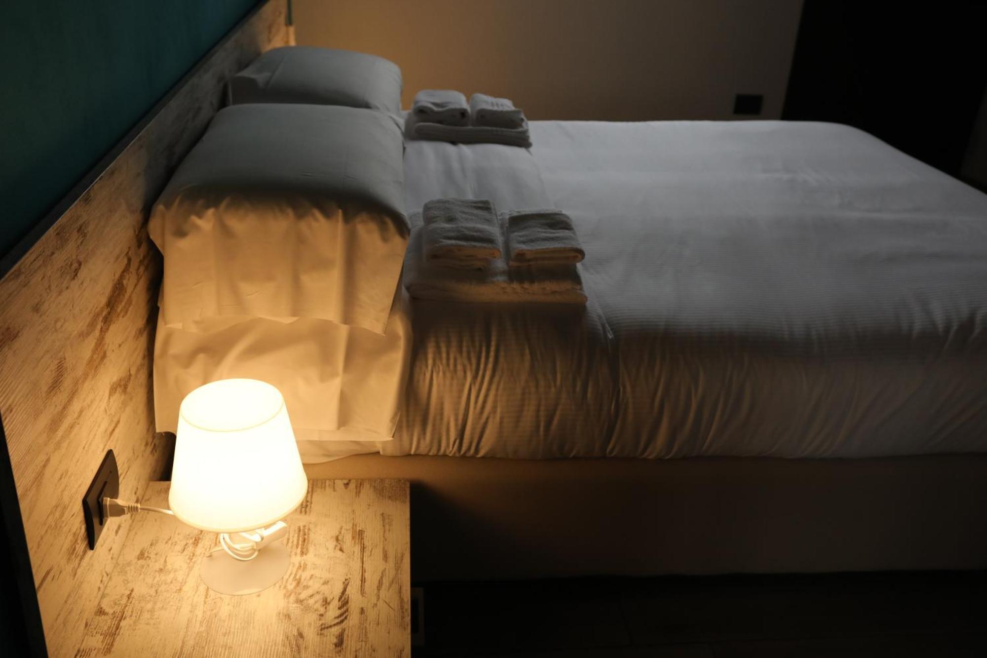ジッツェリーア Casale Calabria Bed & Breakfast エクステリア 写真
