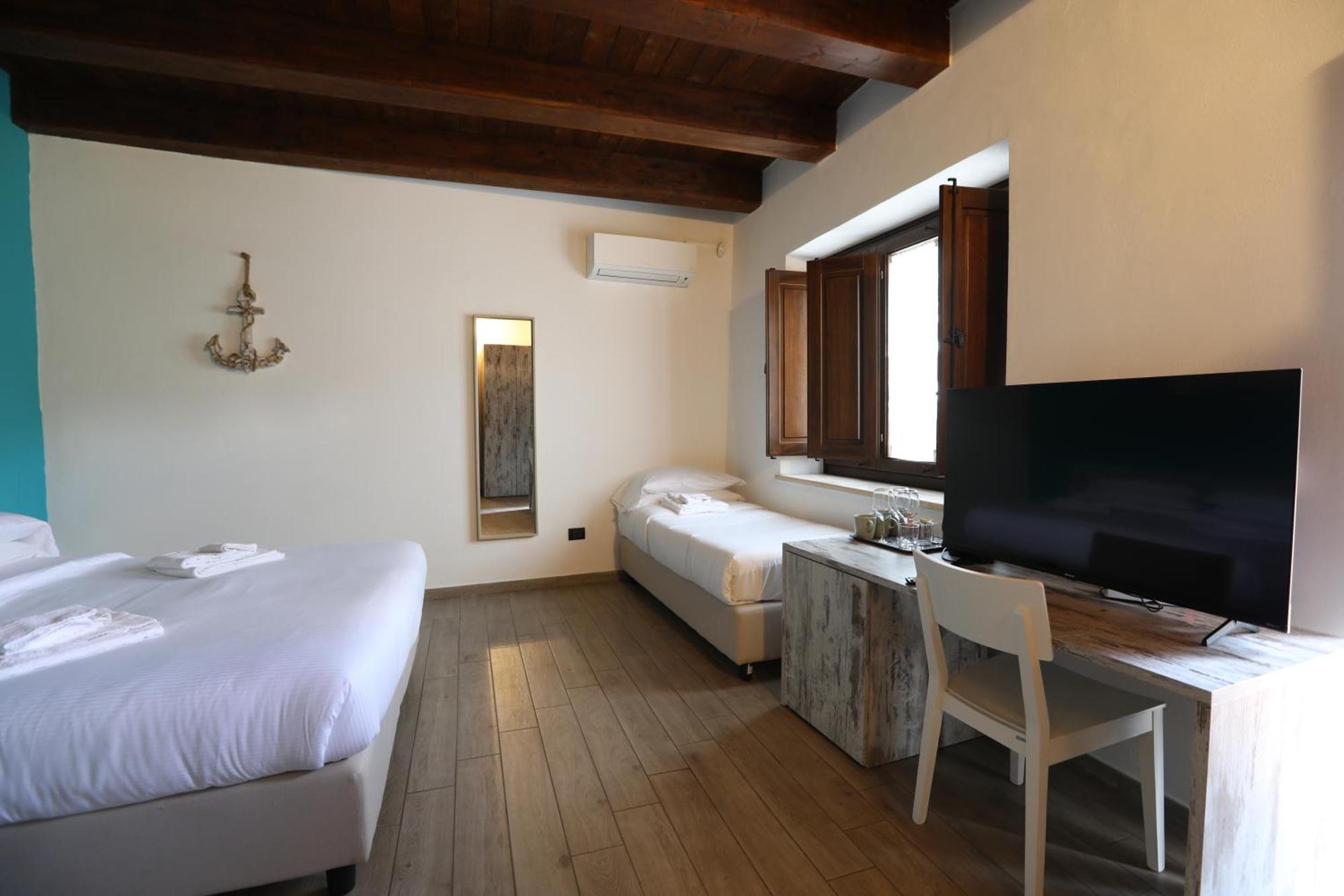 ジッツェリーア Casale Calabria Bed & Breakfast エクステリア 写真