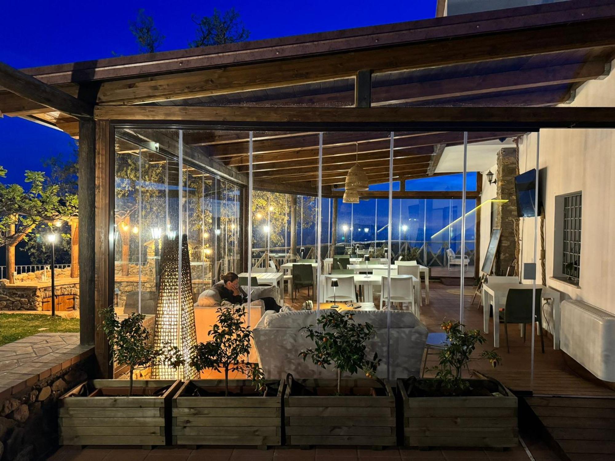 ジッツェリーア Casale Calabria Bed & Breakfast エクステリア 写真