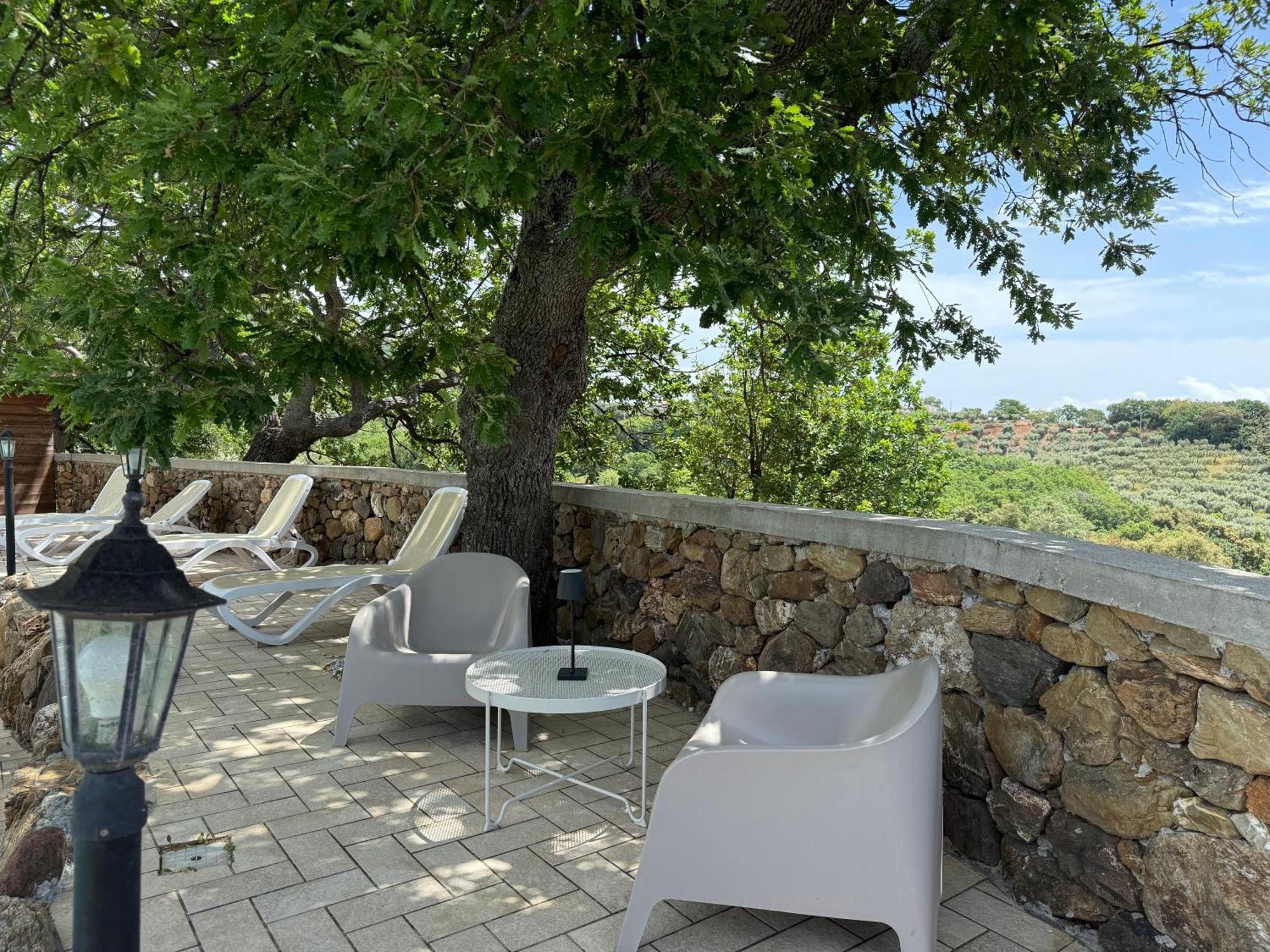 ジッツェリーア Casale Calabria Bed & Breakfast エクステリア 写真