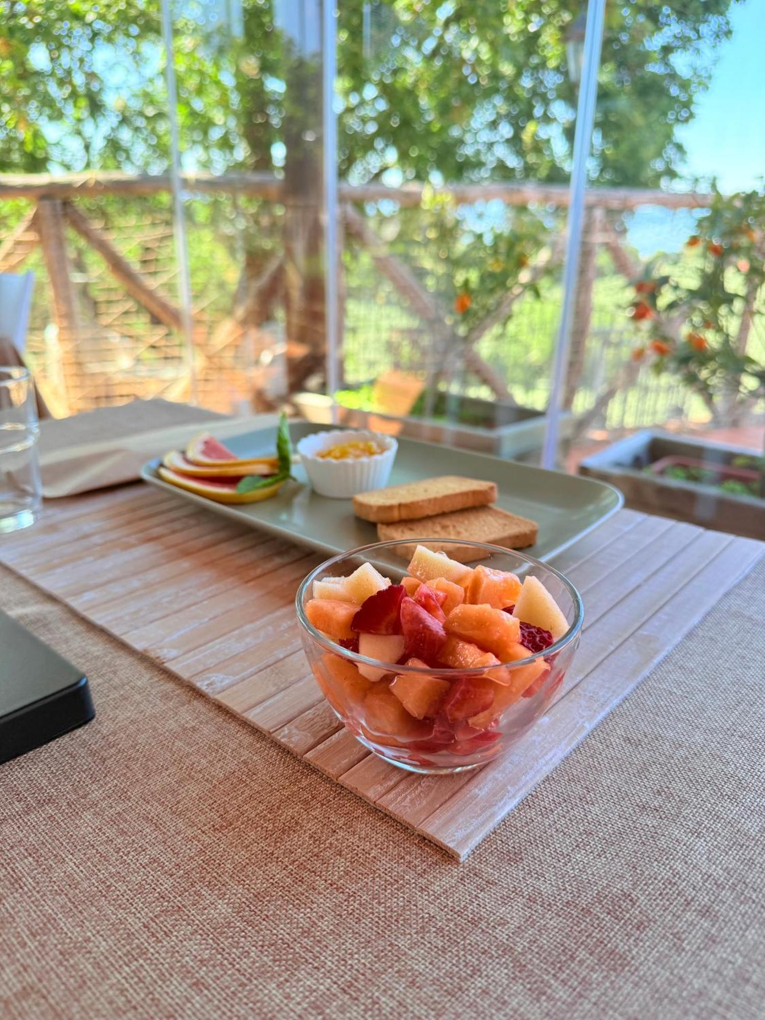 ジッツェリーア Casale Calabria Bed & Breakfast エクステリア 写真